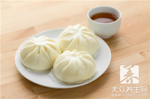 蒸包子怎样才不粘锅