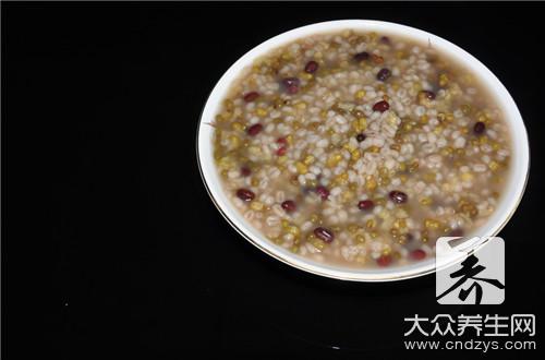 冬季可以喝红豆薏米粥吗