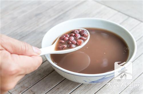 冬季可以喝红豆薏米粥吗